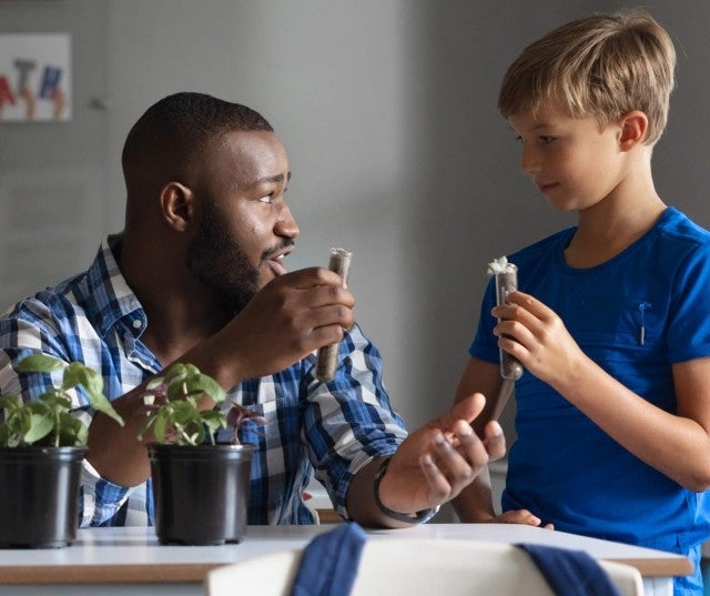 With intuitive tools for lesson planning, grading, feedback, and more, Canvas lets teachers focus on uplifting students instead of managing tech.